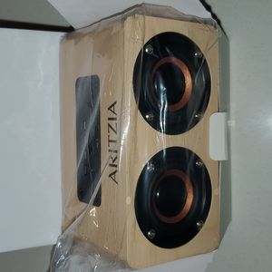 Aritzia Clientele Bluetooth Speaker